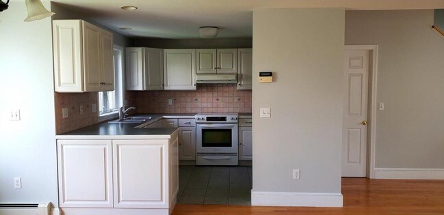 Building Photo - 303 Orange St