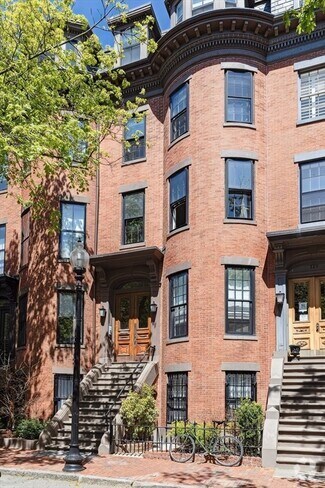 Building Photo - 121 Pembroke St