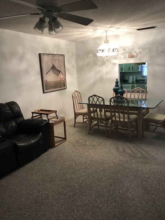 Building Photo - 108 Amherst Ln