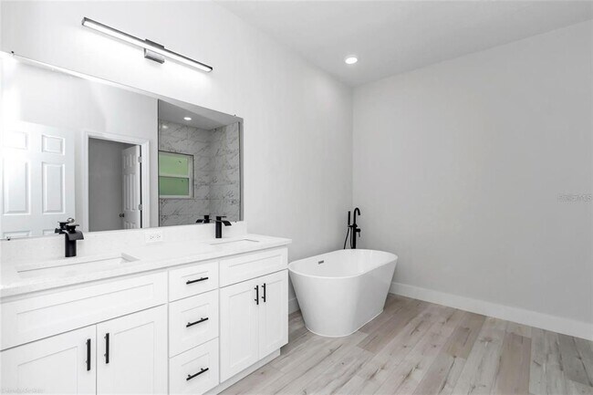 Foto del edificio - 3398 SW 165th Loop