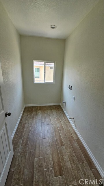 Foto del edificio - 265 E M St