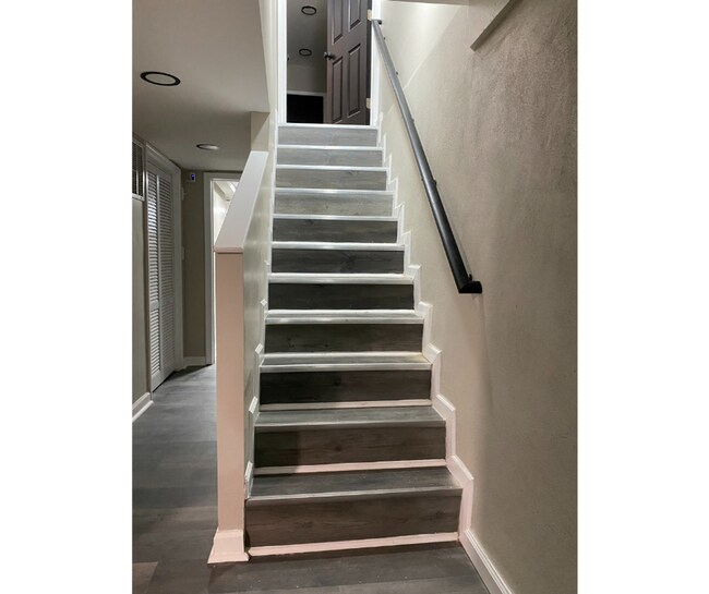 Foto del edificio - 2123 Sinclair Ln