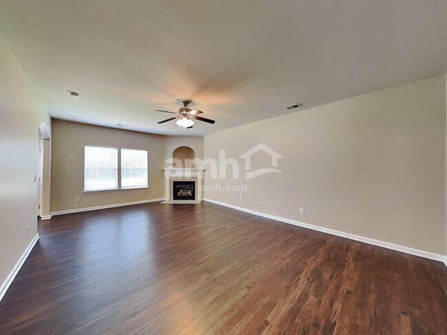 Foto del edificio - 3066 Clover Rd NW
