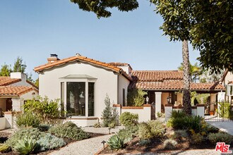 Building Photo - 1363 Spazier Ave