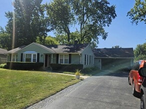Building Photo - 10389 W Crissy Ave