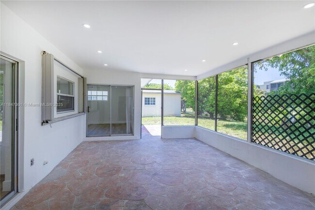 Building Photo - 2568 NW 34th Terrace