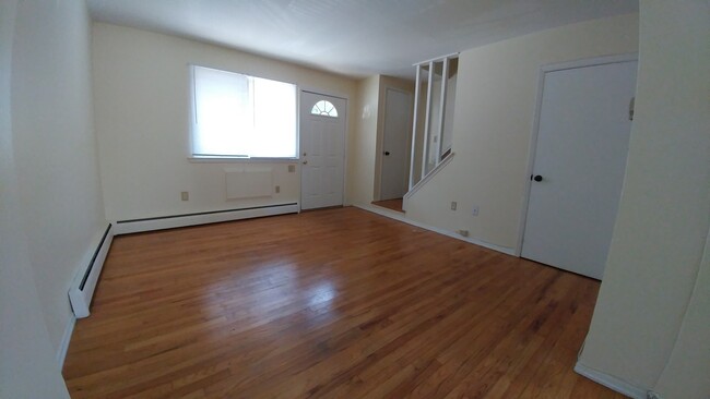 Building Photo - 1695 Quinnipiac Ave