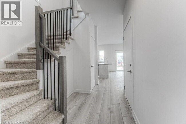 Photo du bâtiment - 416 Dundas St S