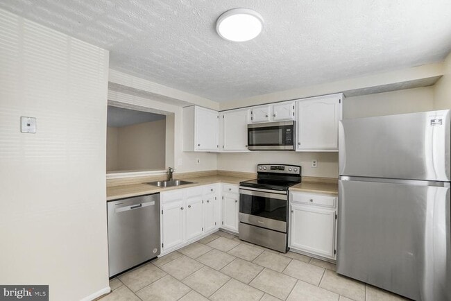 Building Photo - 9511 Donnan Castle Ct
