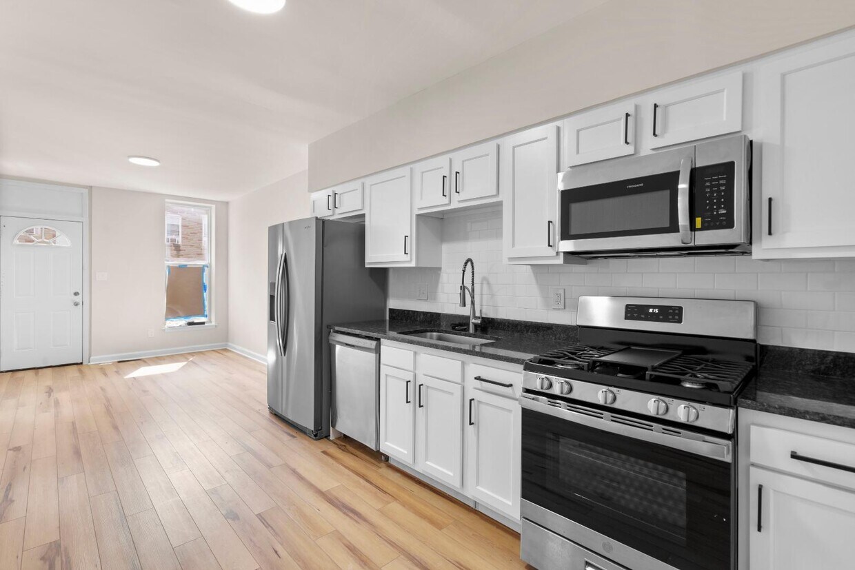 Foto principal - 428 N Patterson Park Ave