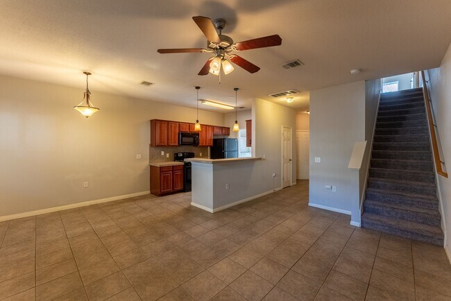 Foto del edificio - Charming 2 Story 3/2.5 in Desirable East Austin!