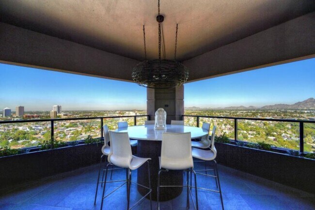 Foto del edificio - 1040 E Osborn Rd