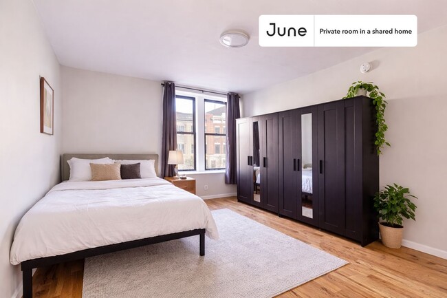 Building Photo - Room in Shared 4 bed/2 bath home