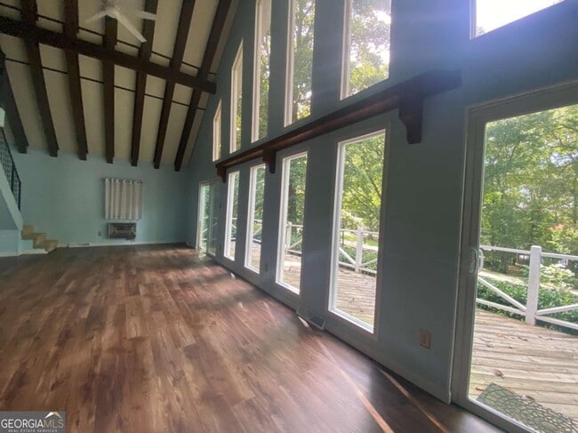 Foto del edificio - 522 Capri Dr