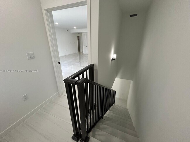 Building Photo - 14560 SW 261st Ter