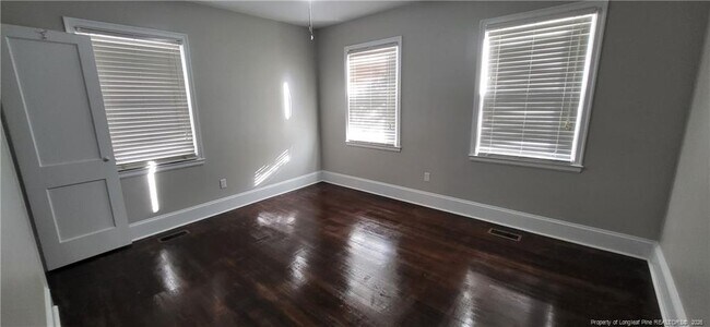 Foto del edificio - 208 W 21st St