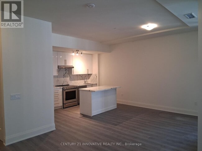 Photo du bâtiment - 8960-8960 Jane St