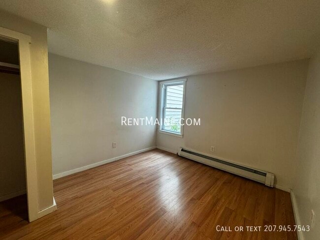 Building Photo - 206 Maine Ave