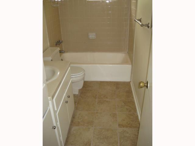 Foto del edificio - 5001 Bull Creek Rd