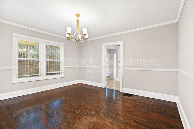 Foto del edificio - 76 Burbank Dr NW