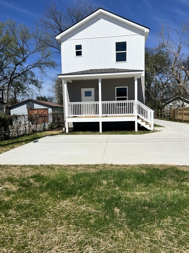 Building Photo - 1409 E 50th St