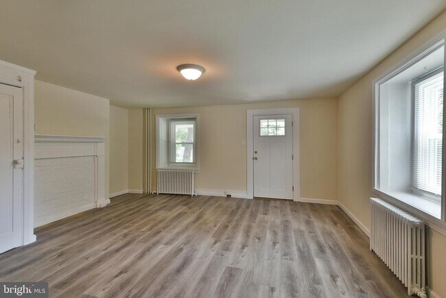 Foto del edificio - 422 Willow Grove Ave