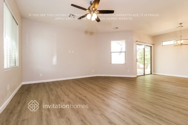 Building Photo - 8932 W Grovers Ave