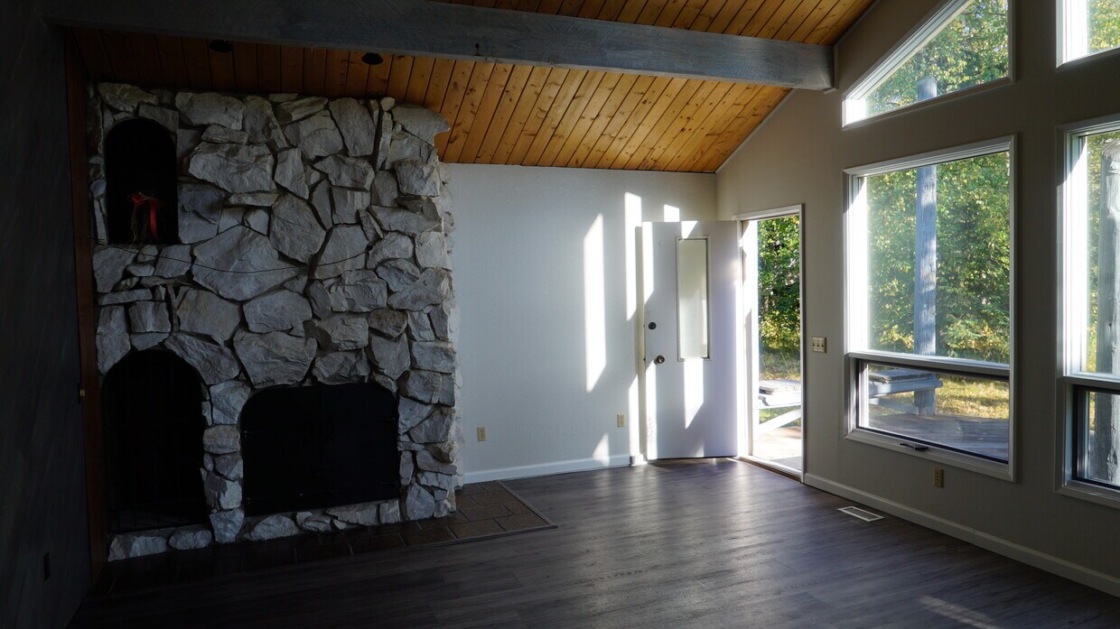 600 E Glenwood Ave, Wasilla, AK 99654 House Rental in Wasilla, AK