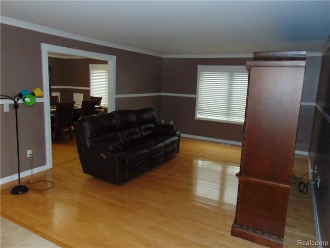 Foto del edificio - 3131 Kilmer Dr