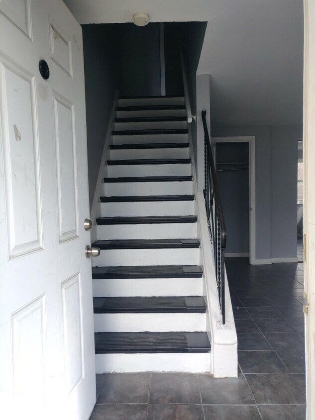 Entrance - 780 Taunton Pl