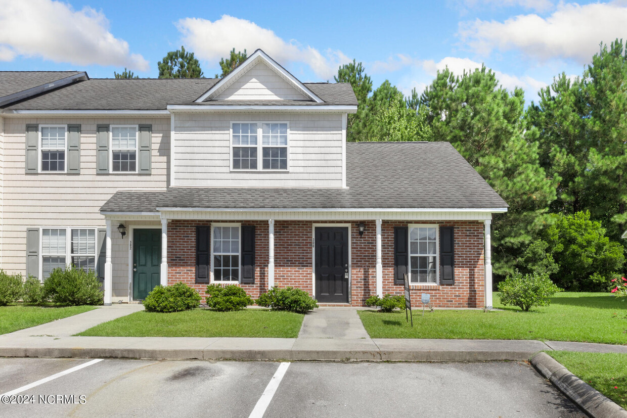 Primary Photo - 300 Springwood Dr