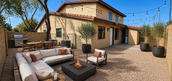 Digitally staged for Inspiration - 6131 E Greenway St