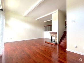Building Photo - 3770 La Jolla Village Dr