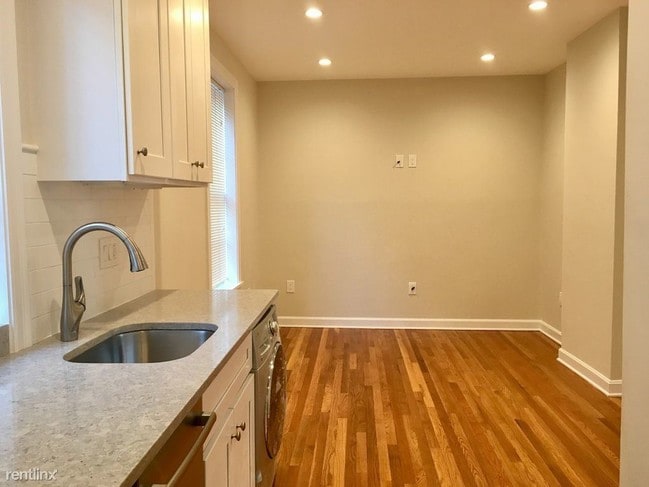 Building Photo - 1 br, 1 bath  - 10 Church St