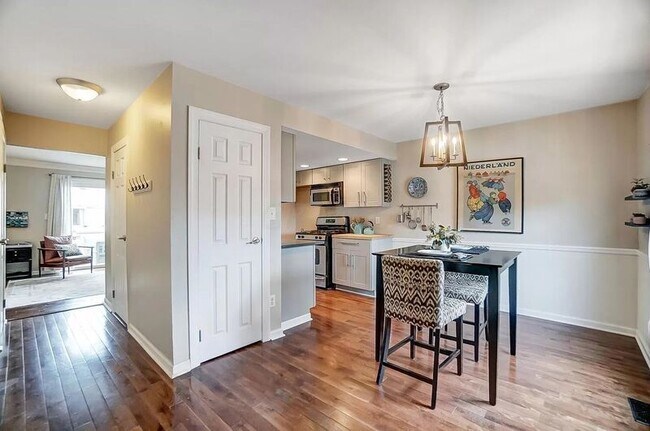 Foto del edificio - 2566 Shore Line Ln