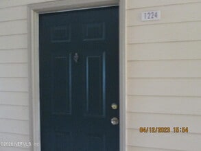 Building Photo - 7800 Point Meadows Dr