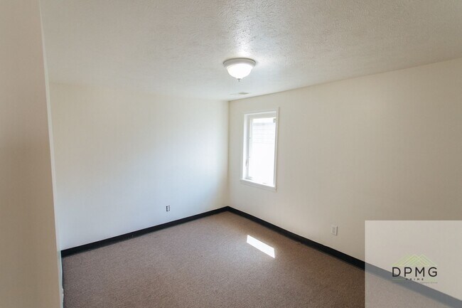 Building Photo - 1128 Platt St