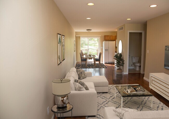 Foto del edificio - 2680 Beverly Ave