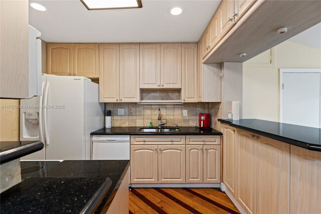 Foto del edificio - 1422 Wiley St