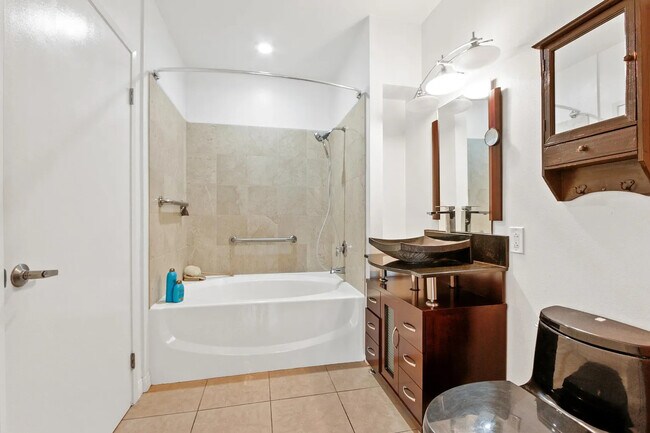 Foto del edificio - 488 E Ocean Blvd