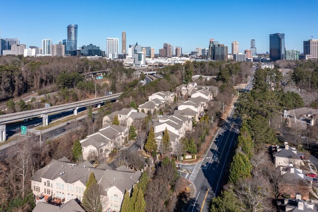 Contexto - 3046 Stone Gate Dr NE
