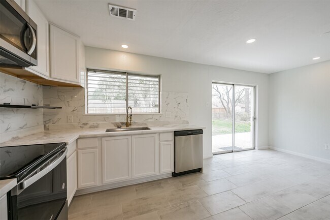 Foto del edificio - 2114 Shasta Dr