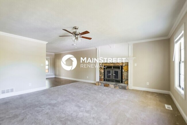 Building Photo - 3 Bedroom Pet-Friendly Home in Austell, GA...