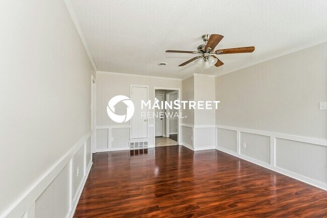 Building Photo - 3 Bedroom Pet-Friendly Home in MEMPHIS, TN with Main Street Renewal
