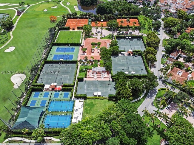 Foto del edificio - 2124 Fisher Island Dr