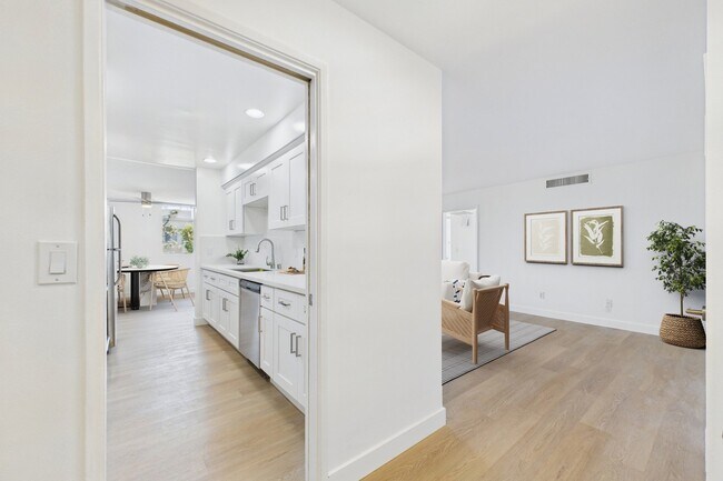 Foto del edificio - Mammoth Park Towers