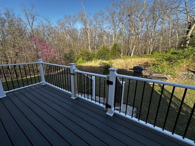 Foto del edificio - 420 Evergreen Dr