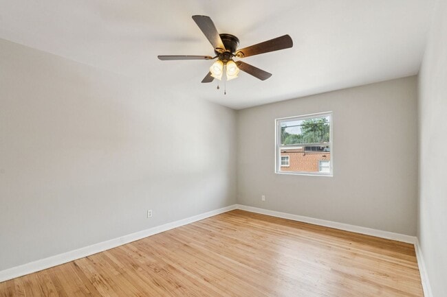 Building Photo - 2 Bed/1 Bath Apartment | Overbrook