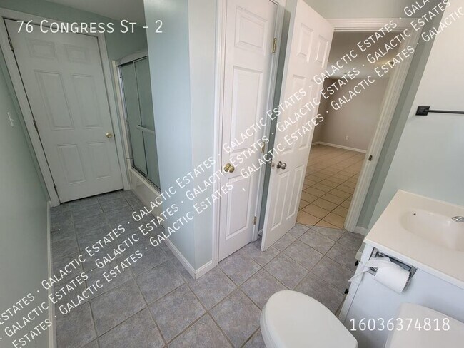 Building Photo - West side 2 bedroom 1 bath 2nd floor
