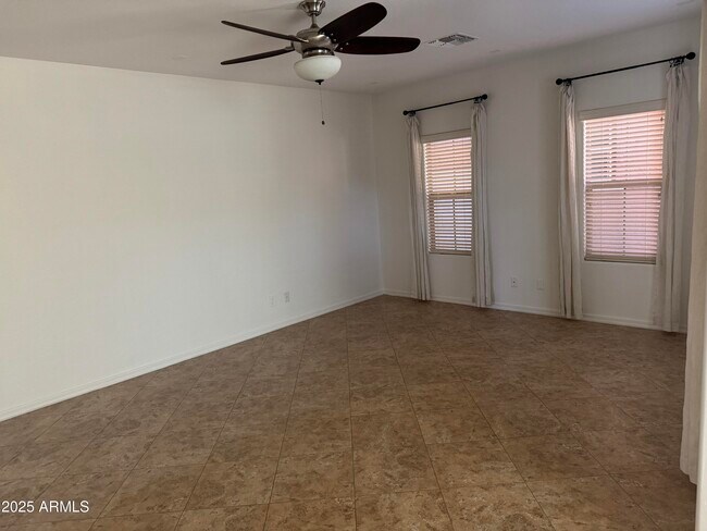 Foto del edificio - 3670 E Zachary Dr